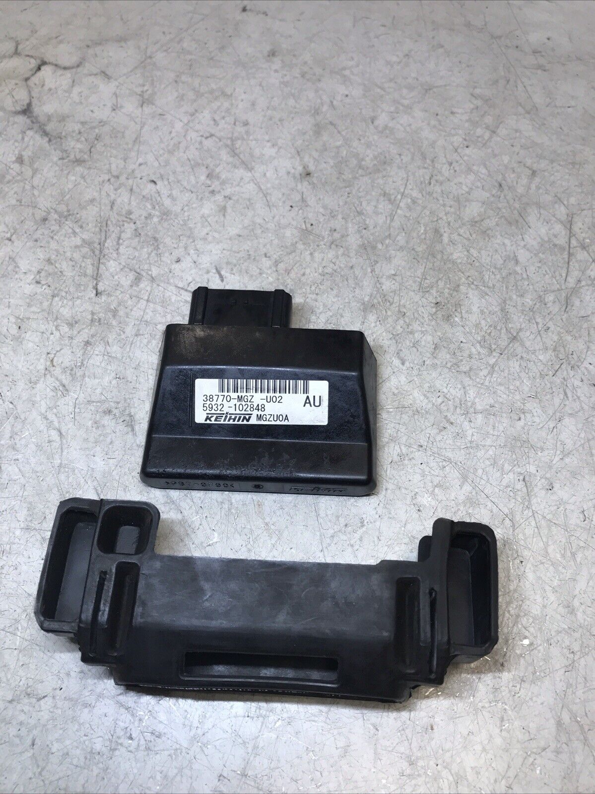 5674870
