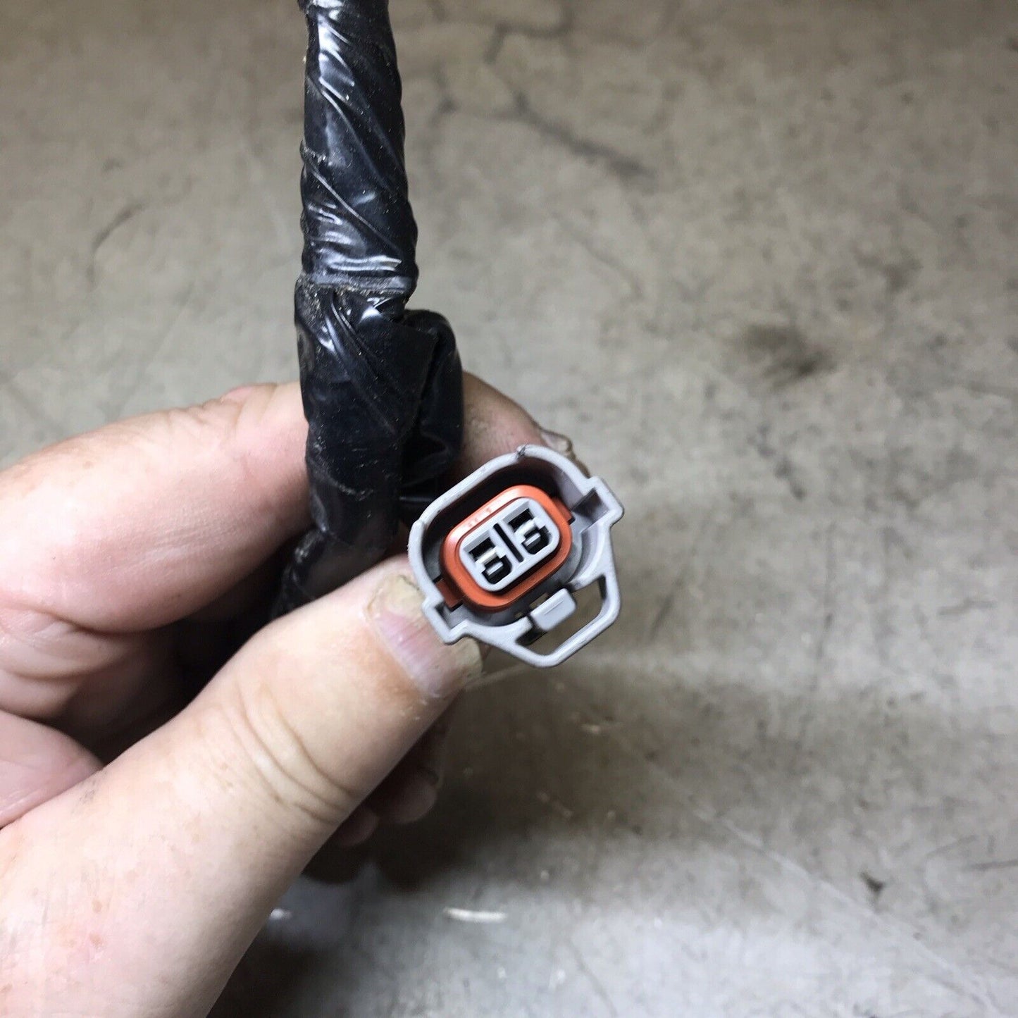5674956