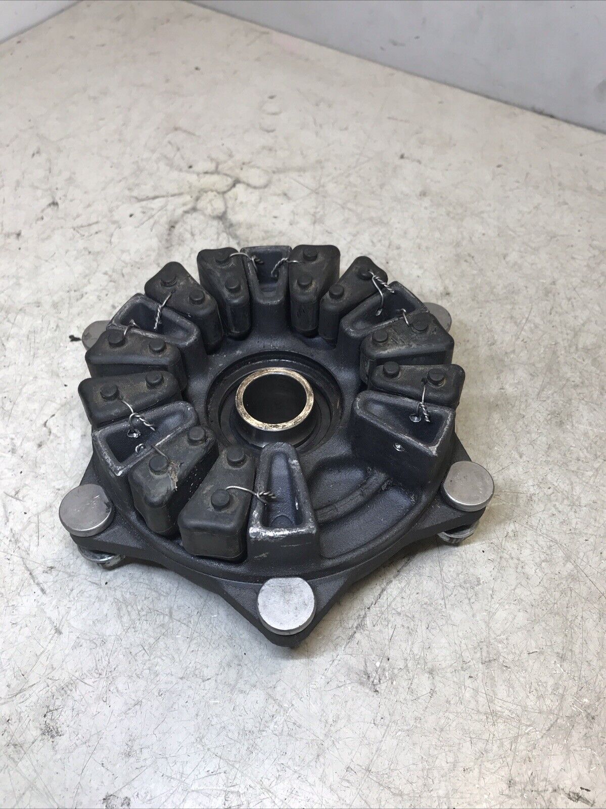5674885