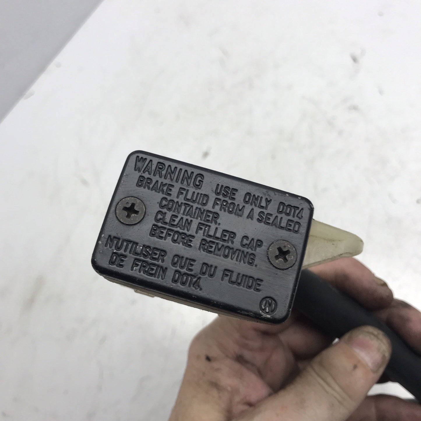 8628253