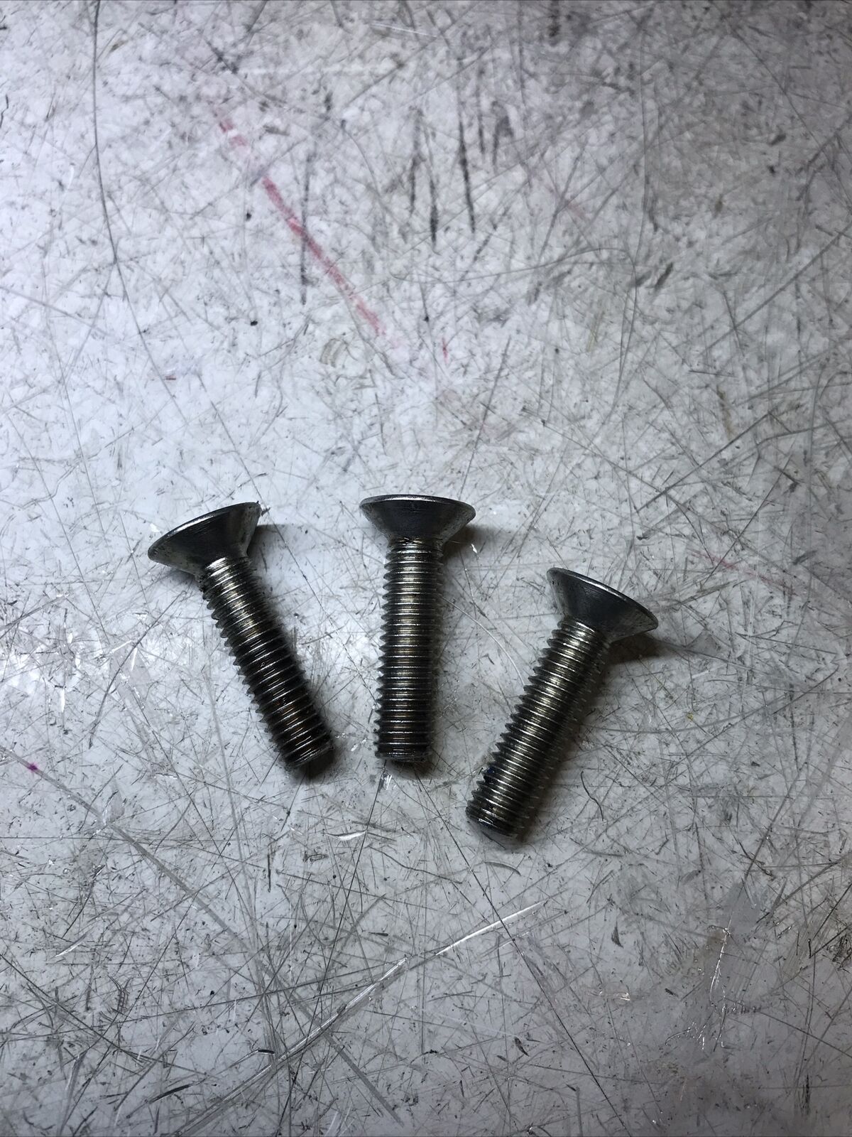 5674795
