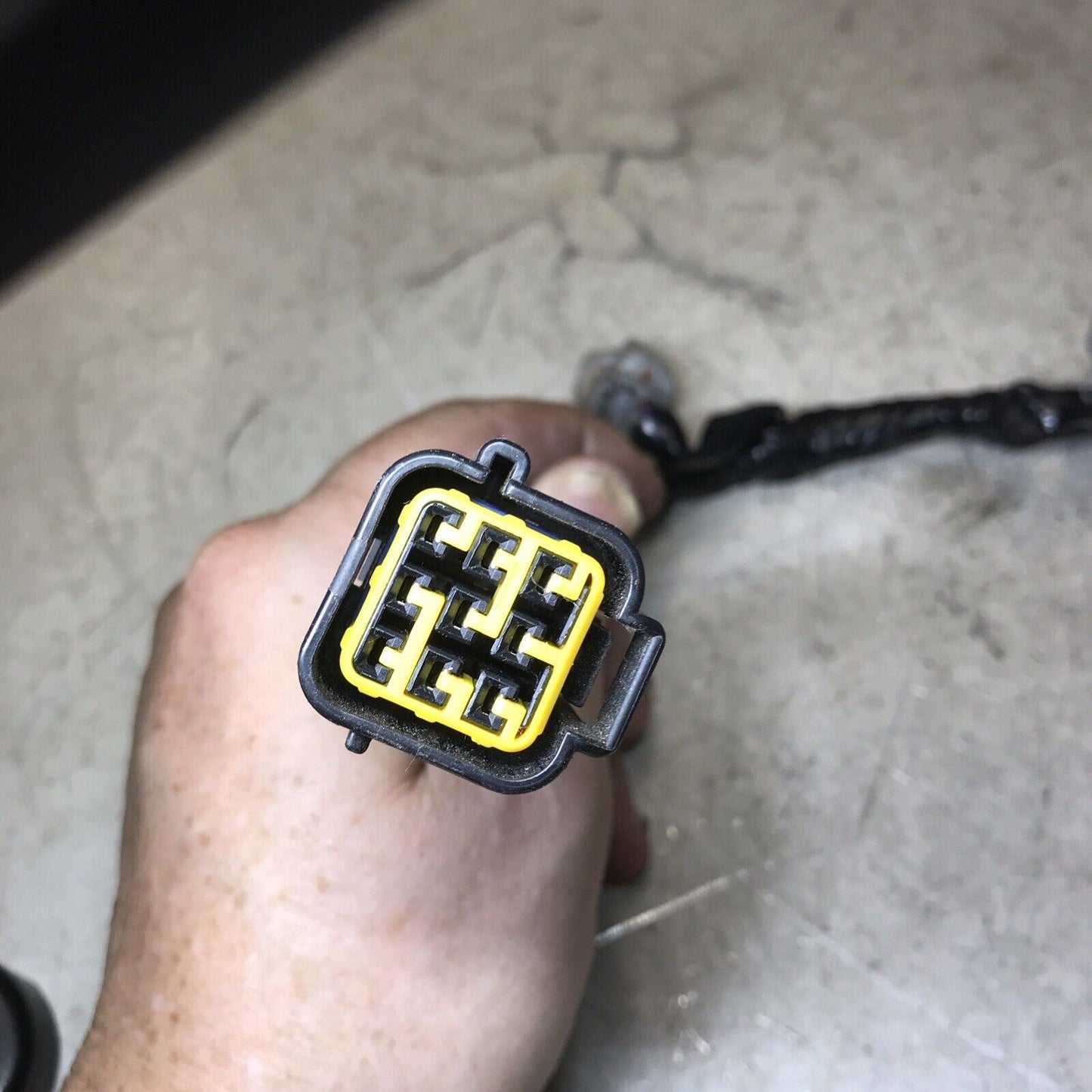 5674956