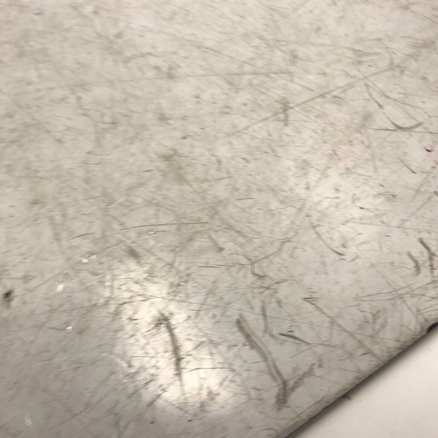 5674697