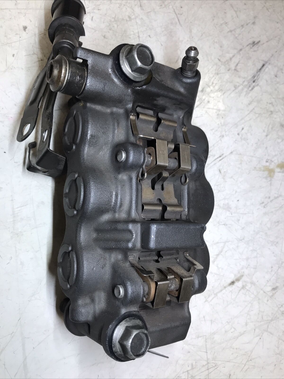 5674729