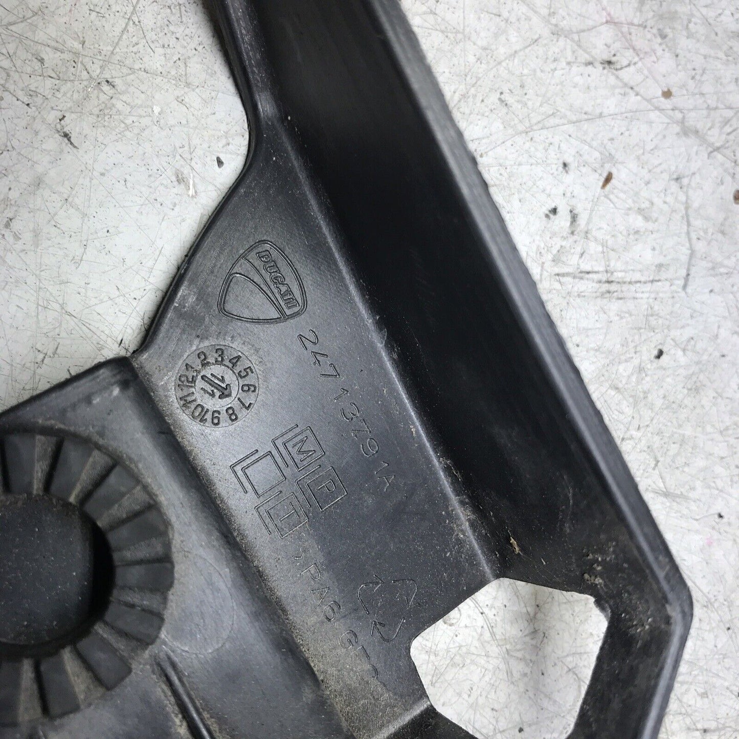5674338