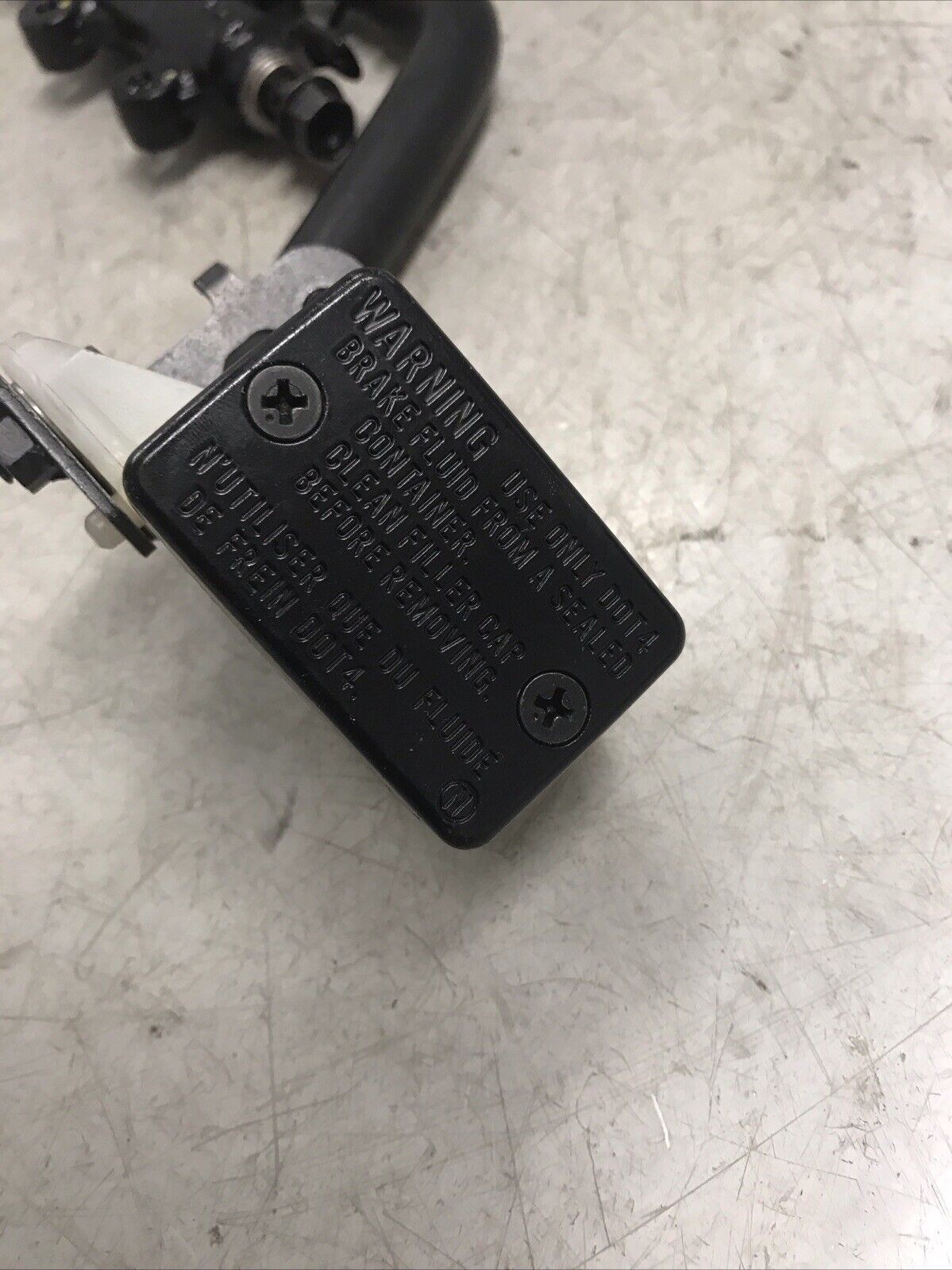 5674423