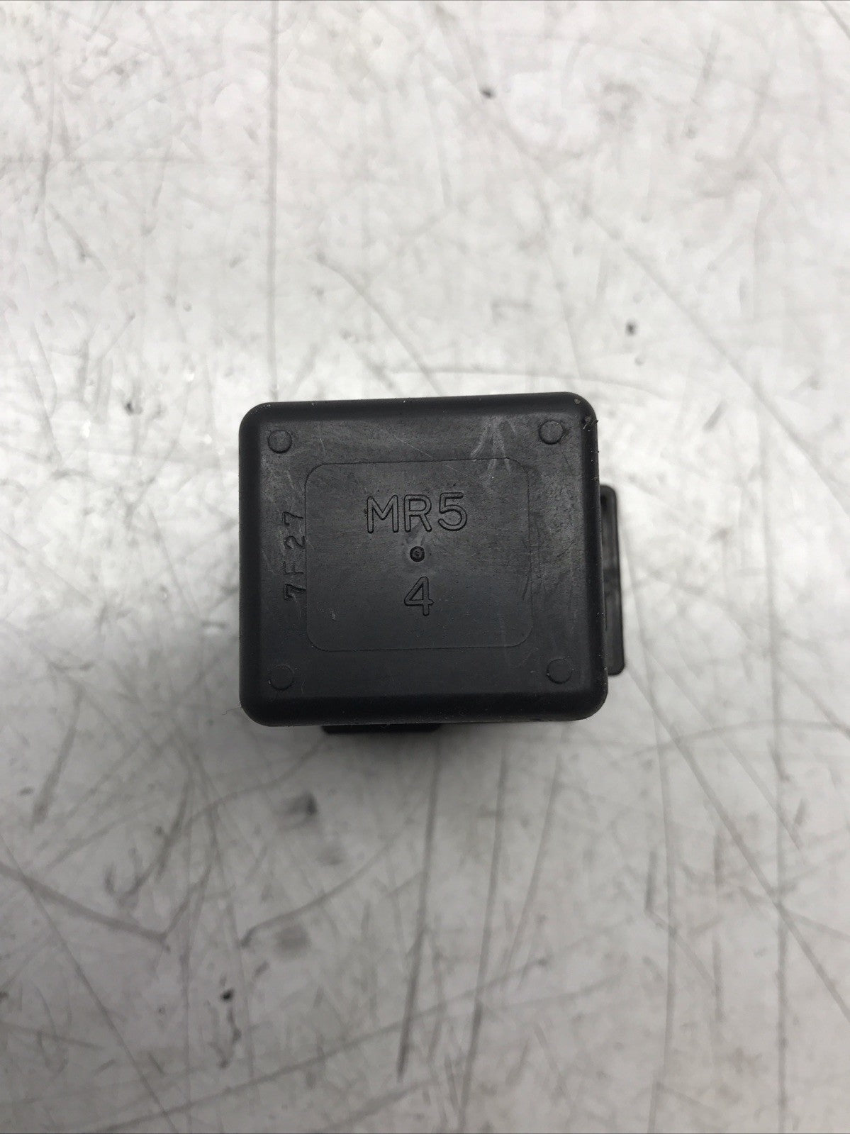 8890299