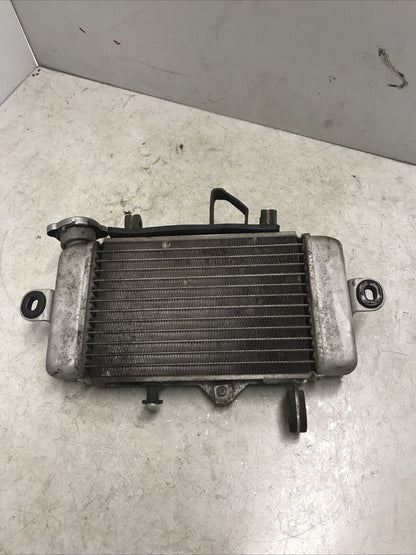 5674933
