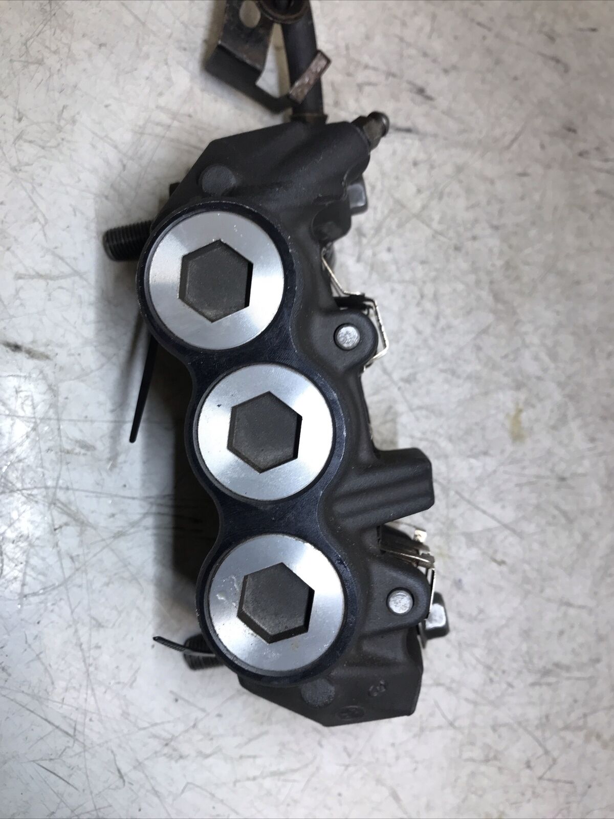 5674729