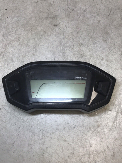5674436