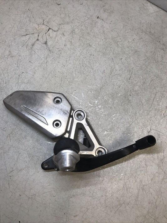 5674627