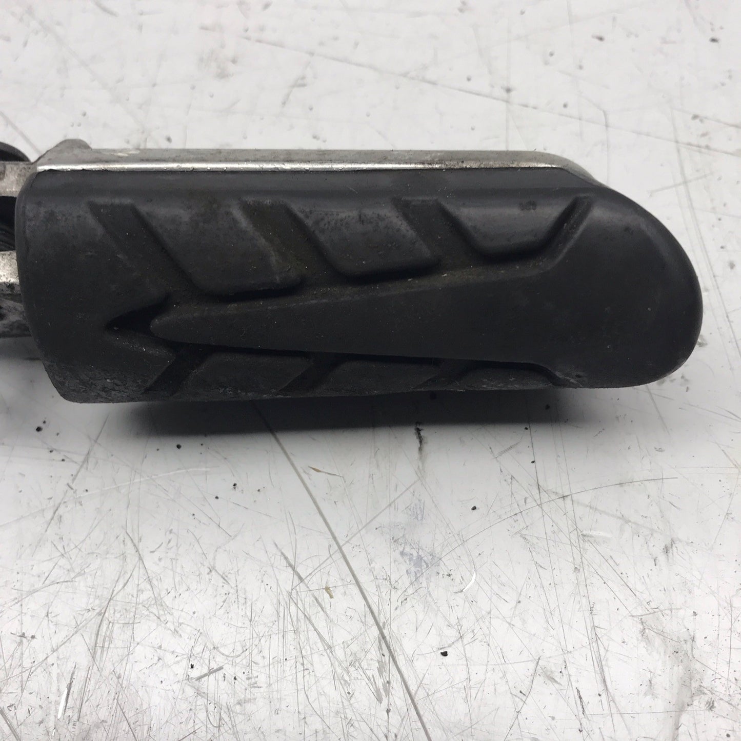 8757593