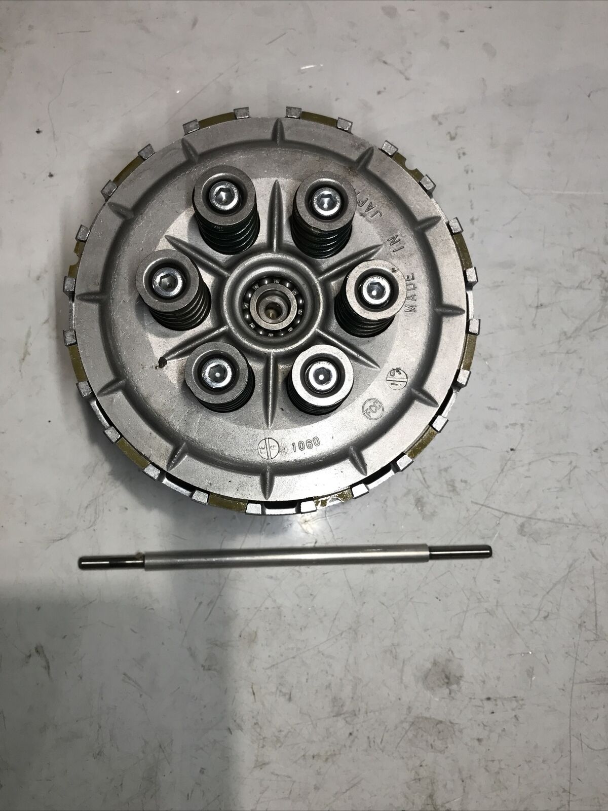5675015