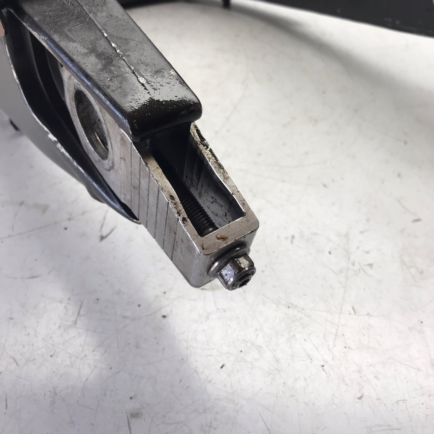 8683308