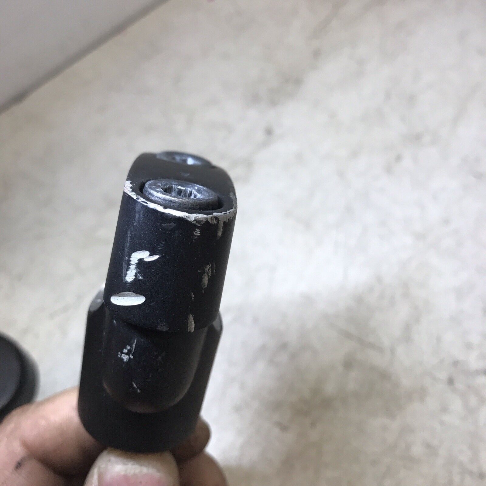 5674698