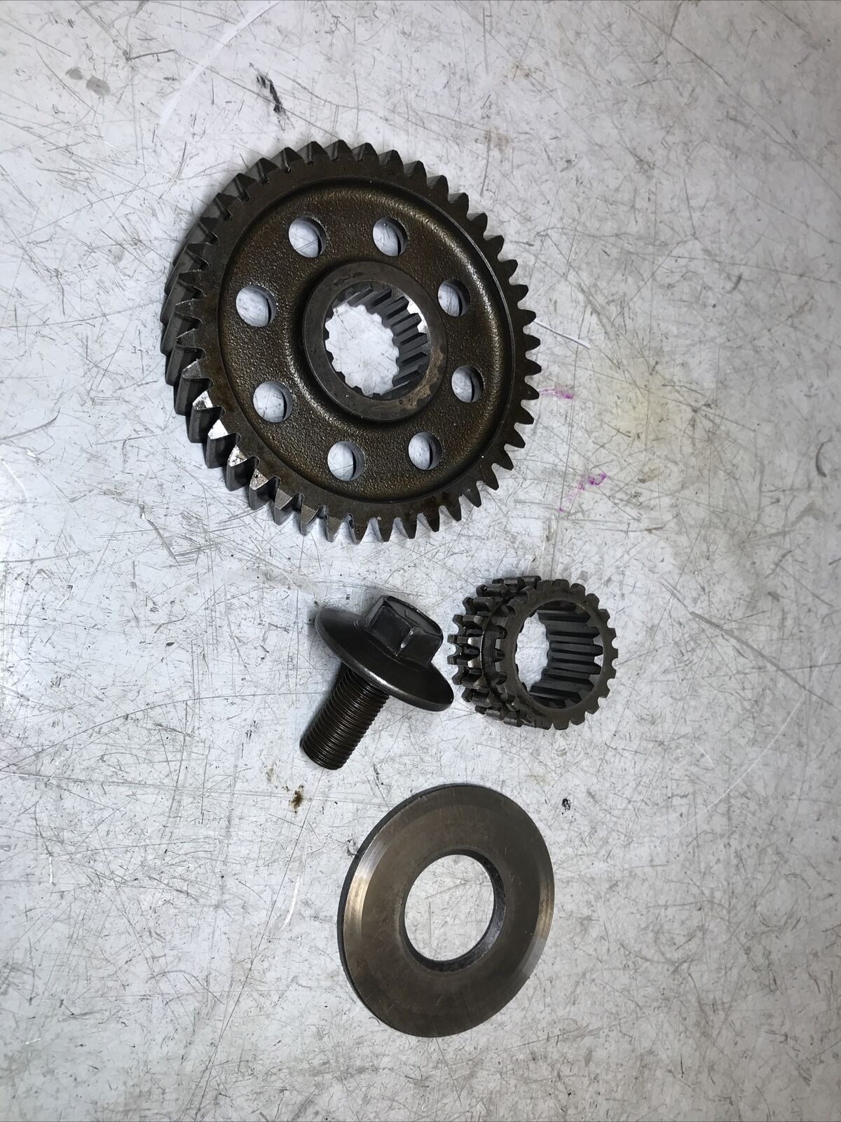 5674753