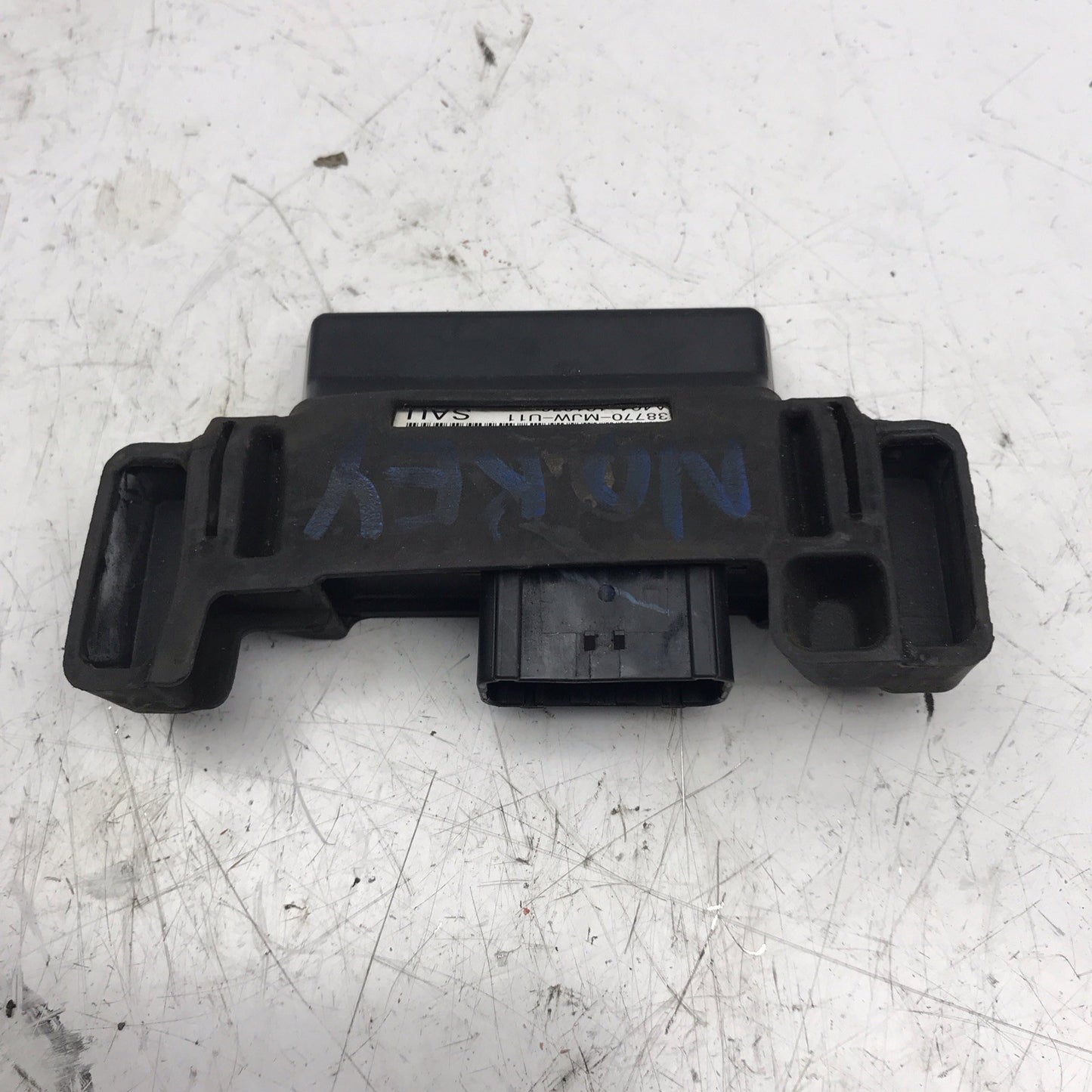 8660470