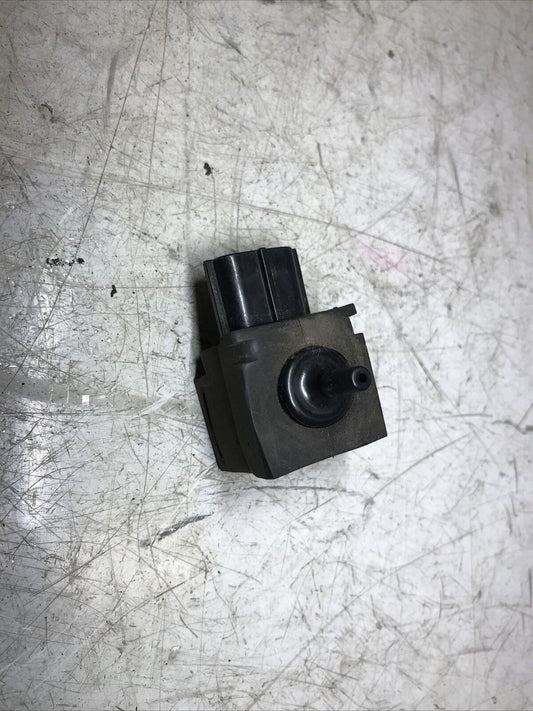 5674925