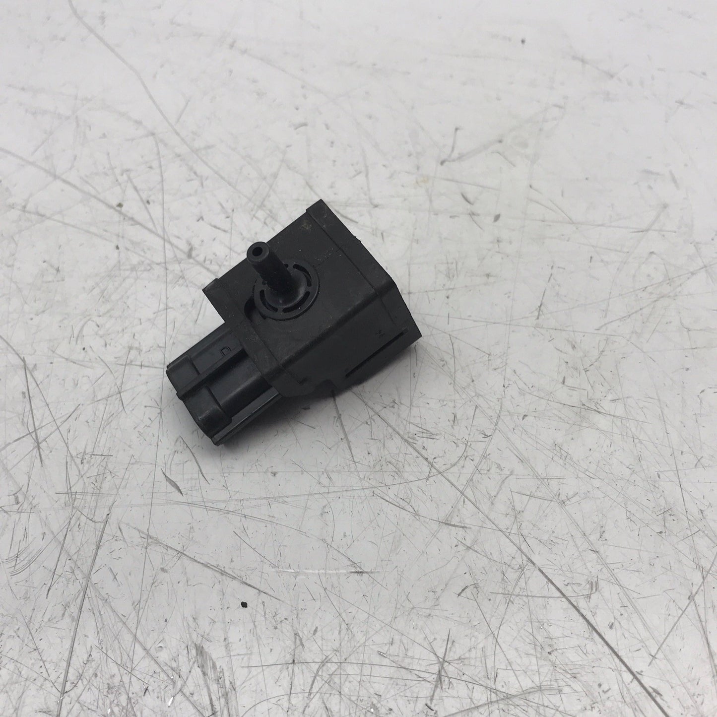 8850060