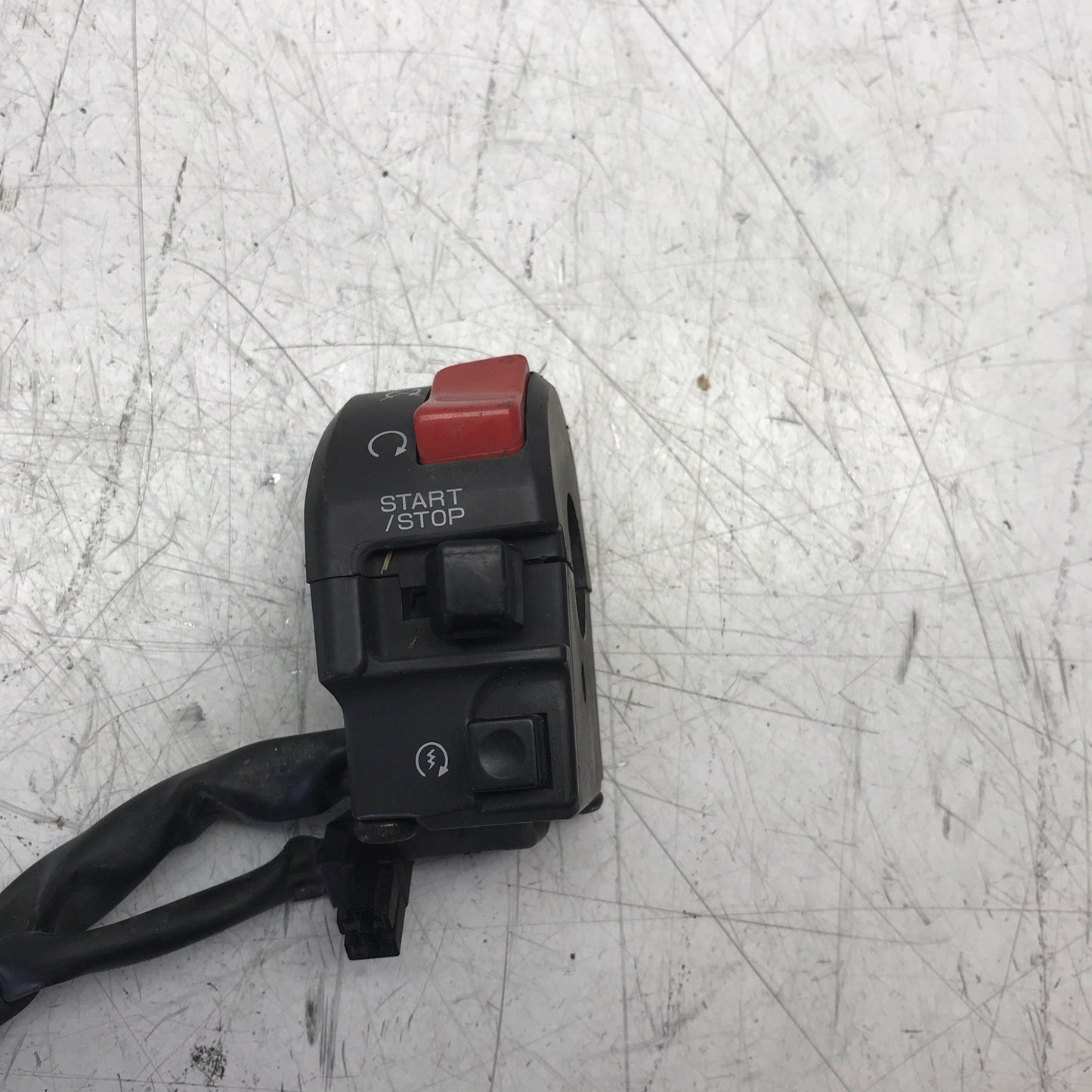 8939025
