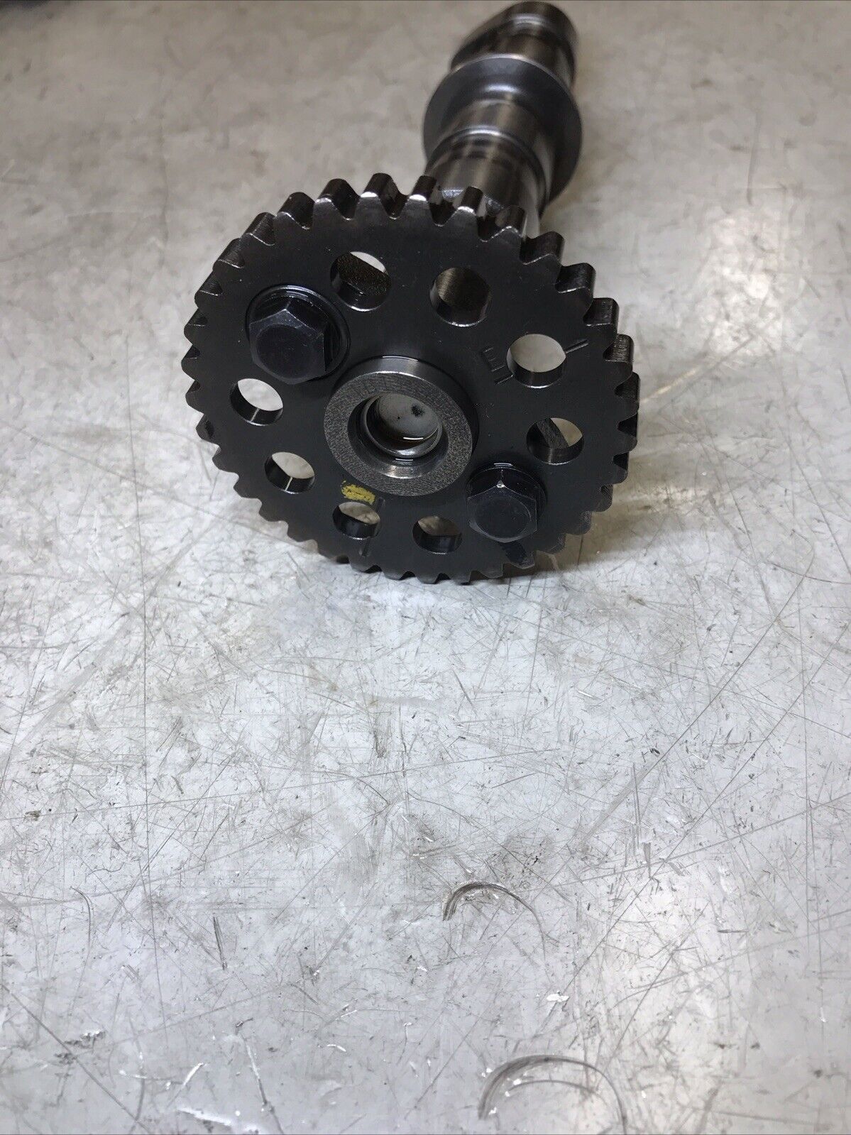 5674771