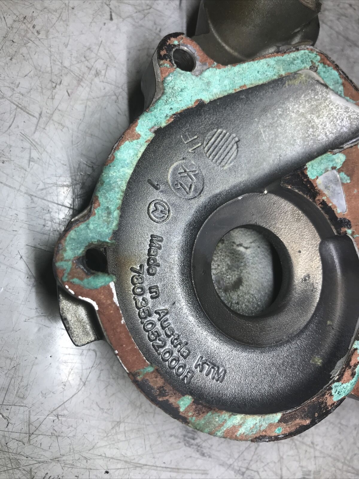 5674833