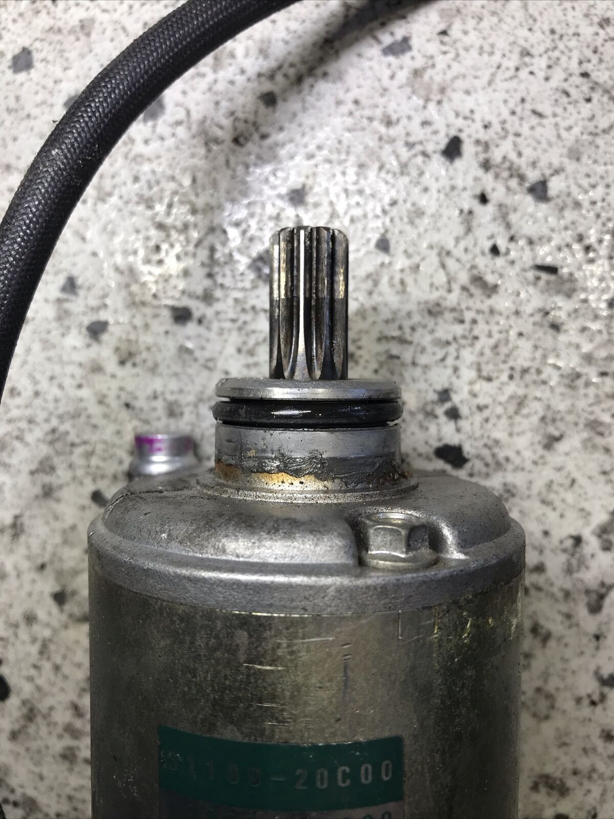5674523