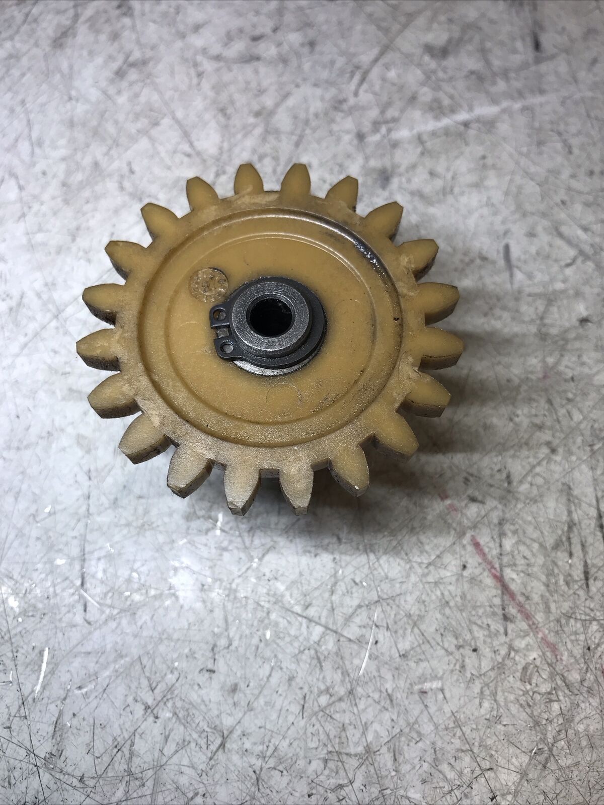5674793