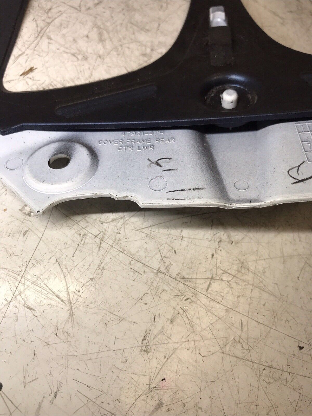 5674772