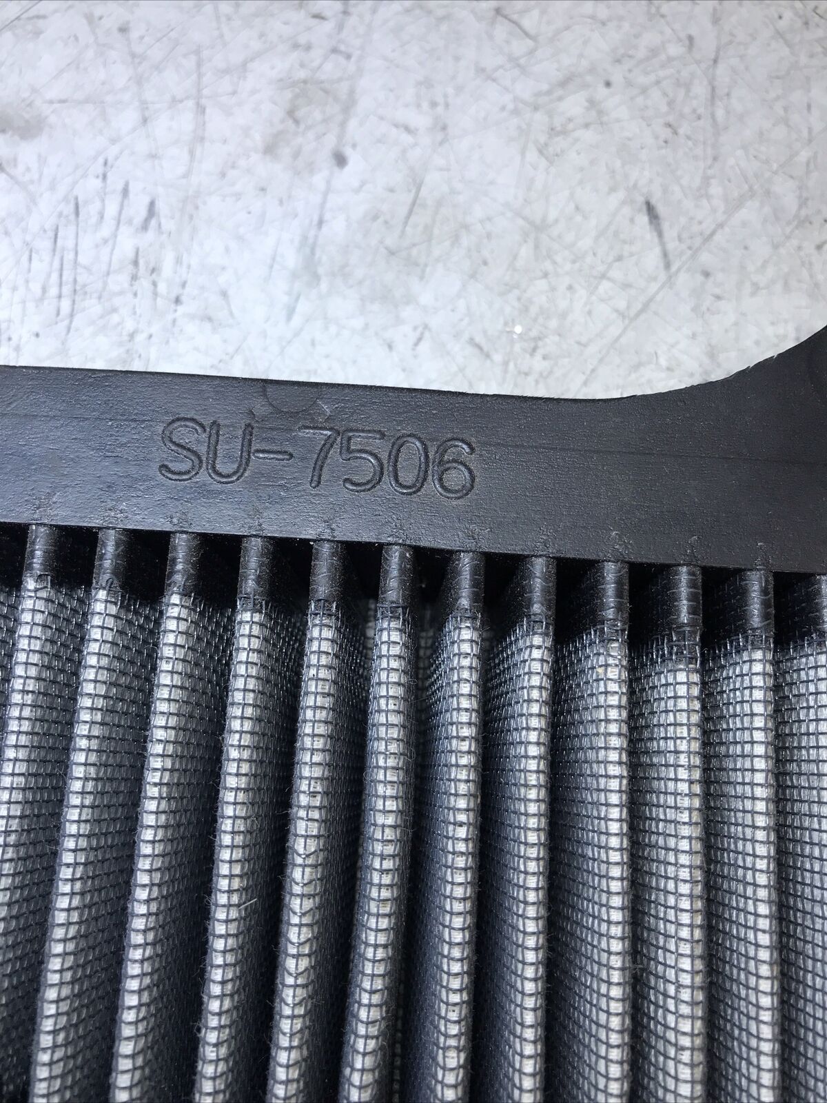 5674768