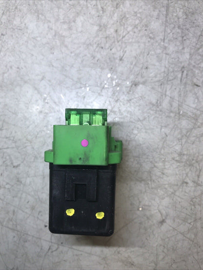 5674433