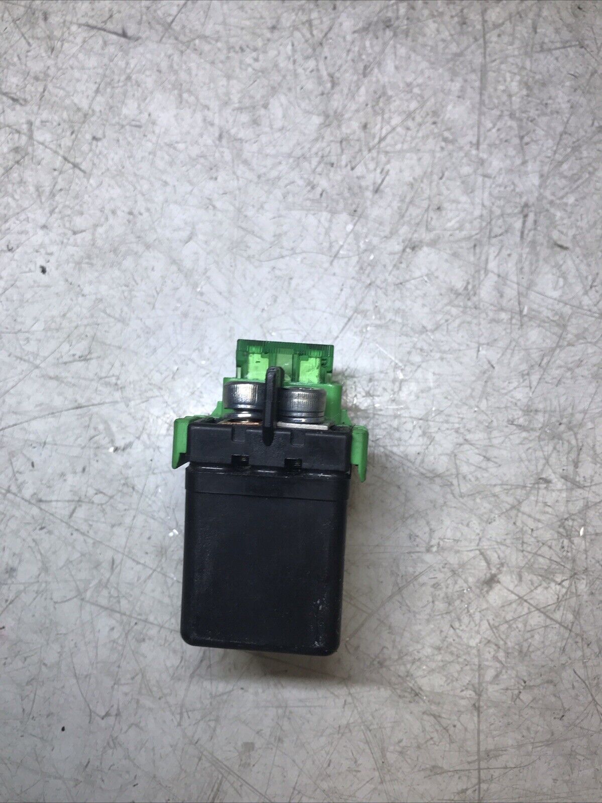 5674433