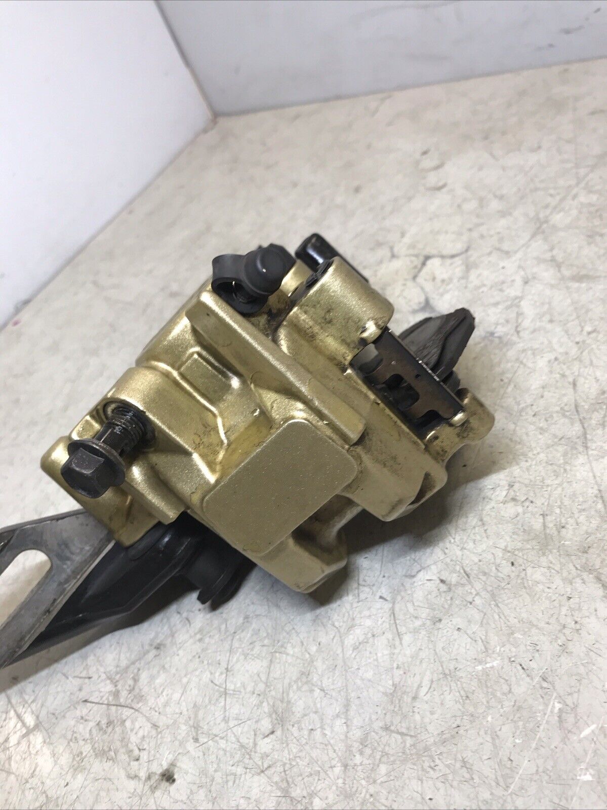5674969